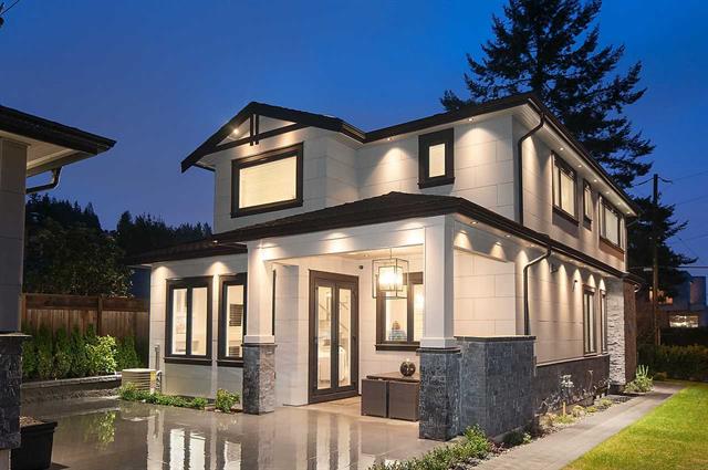 West Van gorgeous 2 yrs New 6 bdrm Ocean view family home (Sentinel Hill)