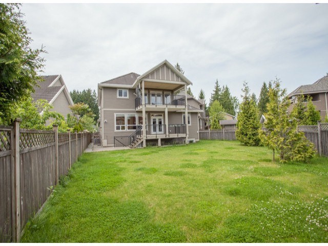 Luxurious 6bdrm Home with Large Floor Area in Fraser Heights