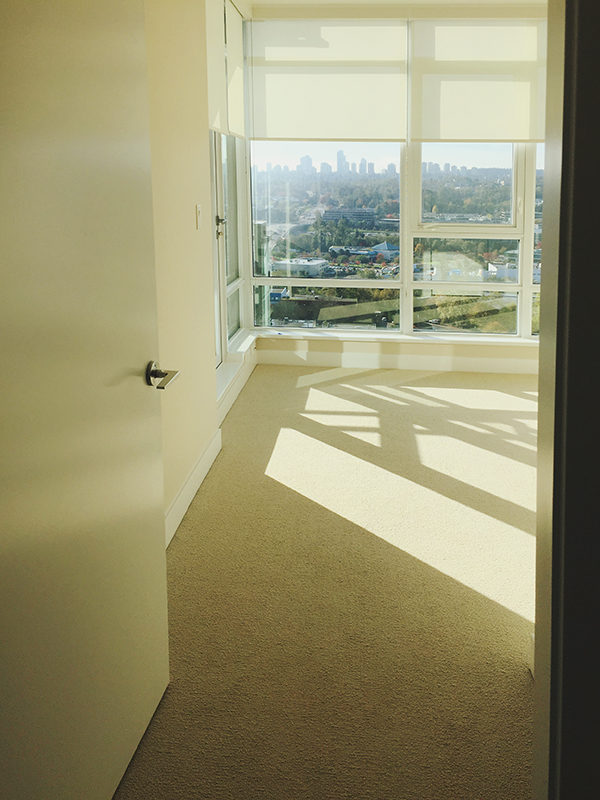 18th Floor SOLO Condo with Gorgeous view For Rent (Burnaby)