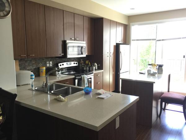 Great Townhouse for rent in Glenmore, South Surrey FURNISHED