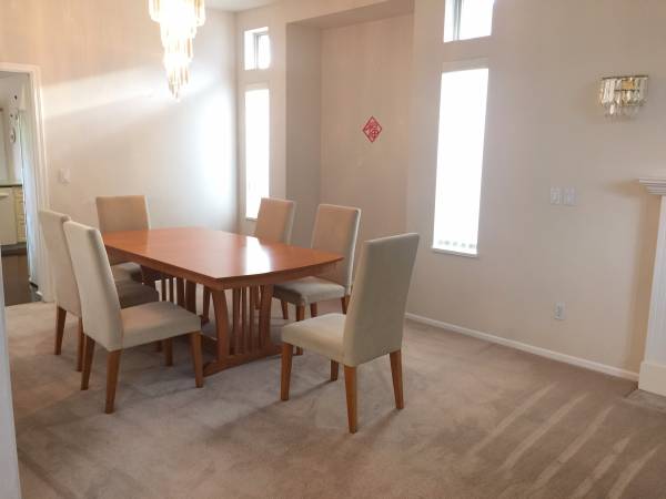 Fleetwood Meticulously Maintained Furnished House for Rent