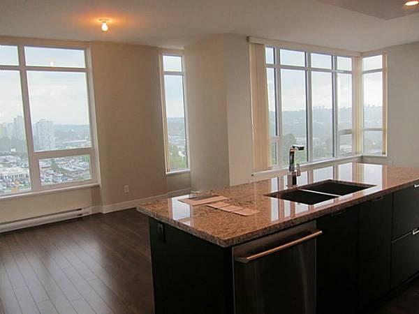 Furnished 2 bdrm Condo for Rent in Brentwood Park