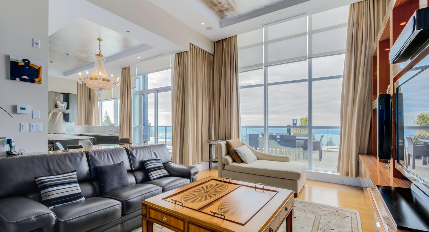 Luxurious West Vancouver Penthouse with Incredible Ocean View