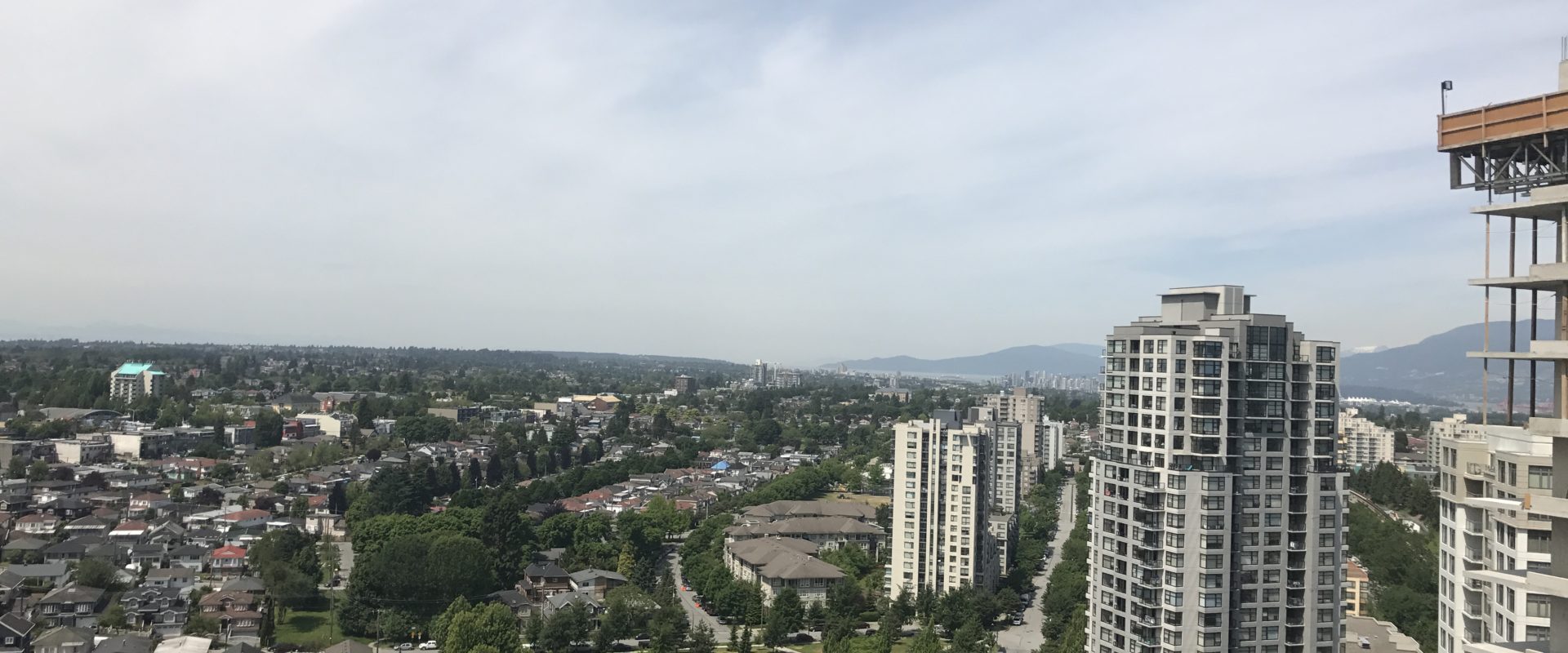 Brand New 1 bdrm+Den High Rise condo with Great views (Vancouver East)