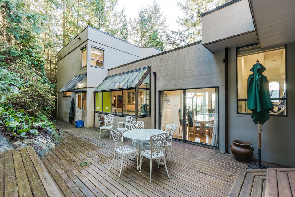 Great Private Ocean View Dream House in West Vancouver