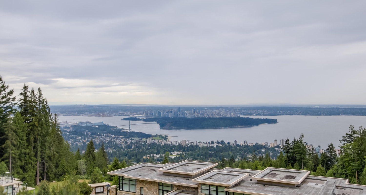 Luxurious West Vancouver Penthouse with Incredible Ocean View