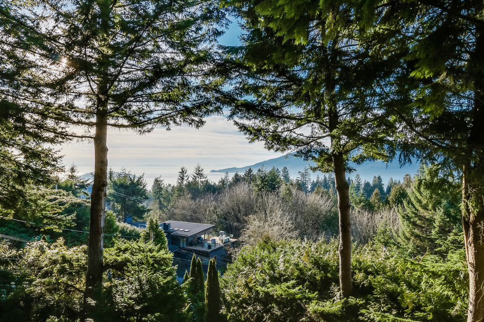 Great Private Ocean View Dream House in West Vancouver