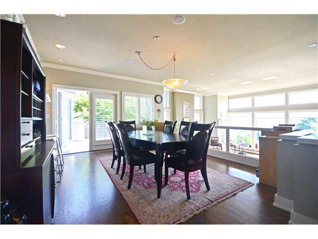 Gorgeous 3 bdrm Home in Westhill with City & Ocean Views