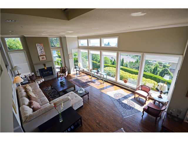 Gorgeous 3 bdrm Home in Westhill with City & Ocean Views