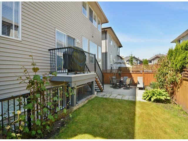 Gorgeous 2-Storey Home with Spacious Basement in Walnut Grove Neighborhood