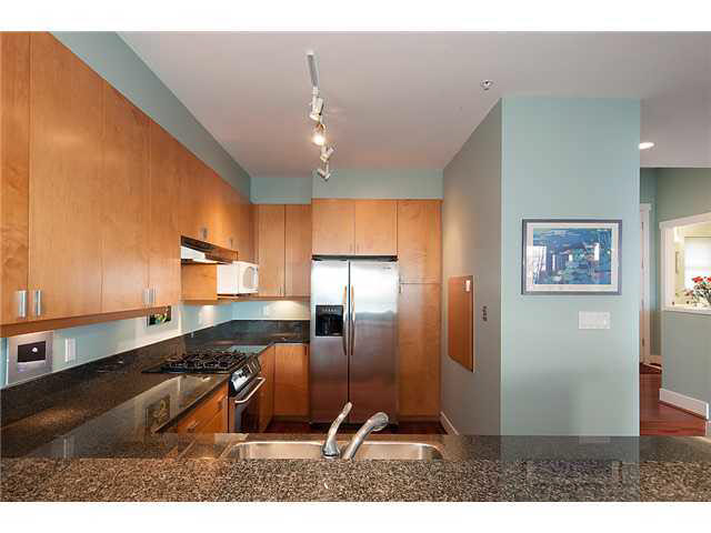 City & Ocean Views 2 bdrm plus den Home in West Vancouver