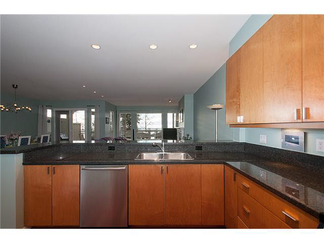 City & Ocean Views 2 bdrm plus den Home in West Vancouver