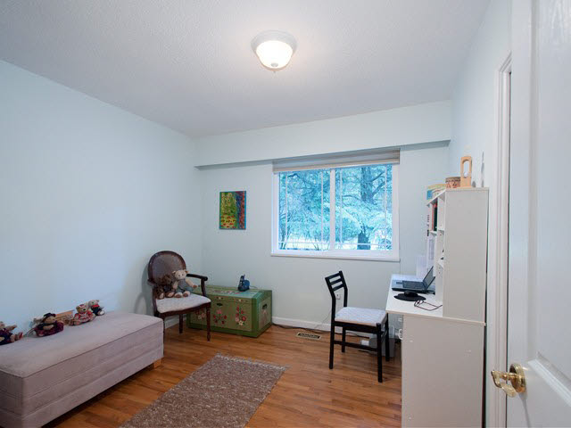 Fantastic 4 bdrm with large deck Family House (West Vancouver)