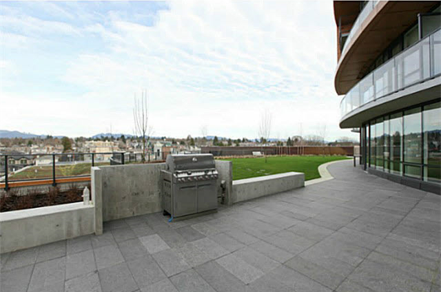 Brand New 2bdrm+Den Luxury Condo with Gorgeous View