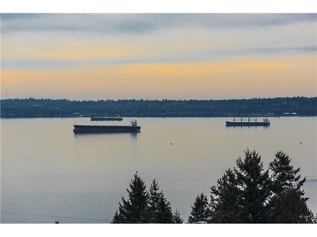 180 degree OCEAN VIEWS House in Westmount (West Vancouver)