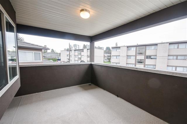 Spacious 5 bdrm Duplex near Metrotown for Rent