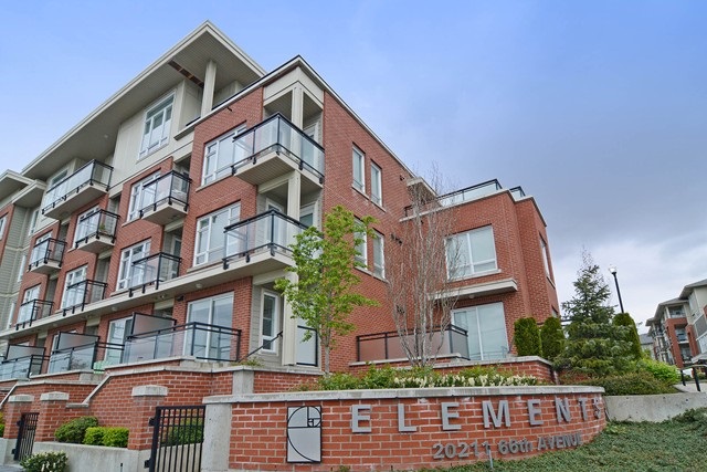 Bright Langley 2 bdrm Condo with Central Location