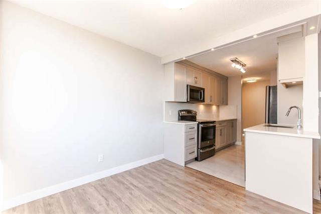 Fully Renovated 2bdrm Condo in Brentwood Area