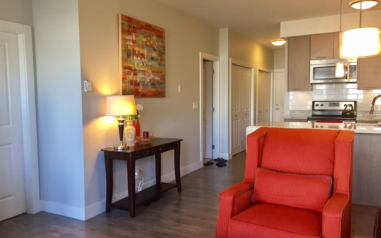 Burnaby Highgate center convenient location 2br 2ba condo!