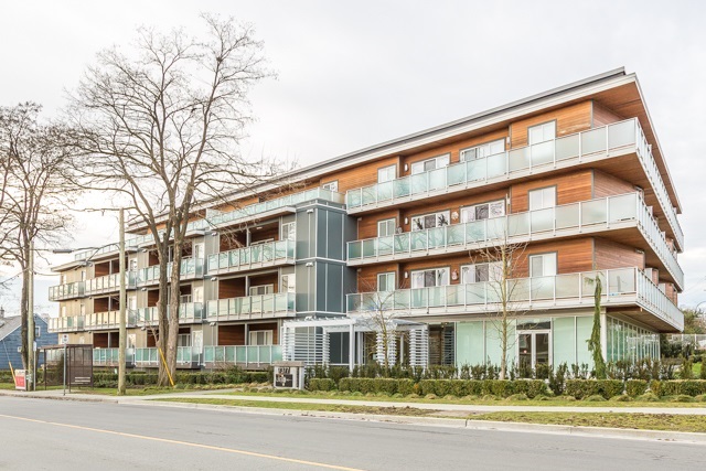 Burnaby Highgate center convenient location 2br 2ba condo!