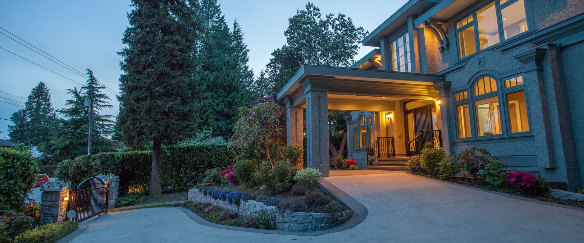 Custom Built Huge Lot Luxury Home in West Vancouver