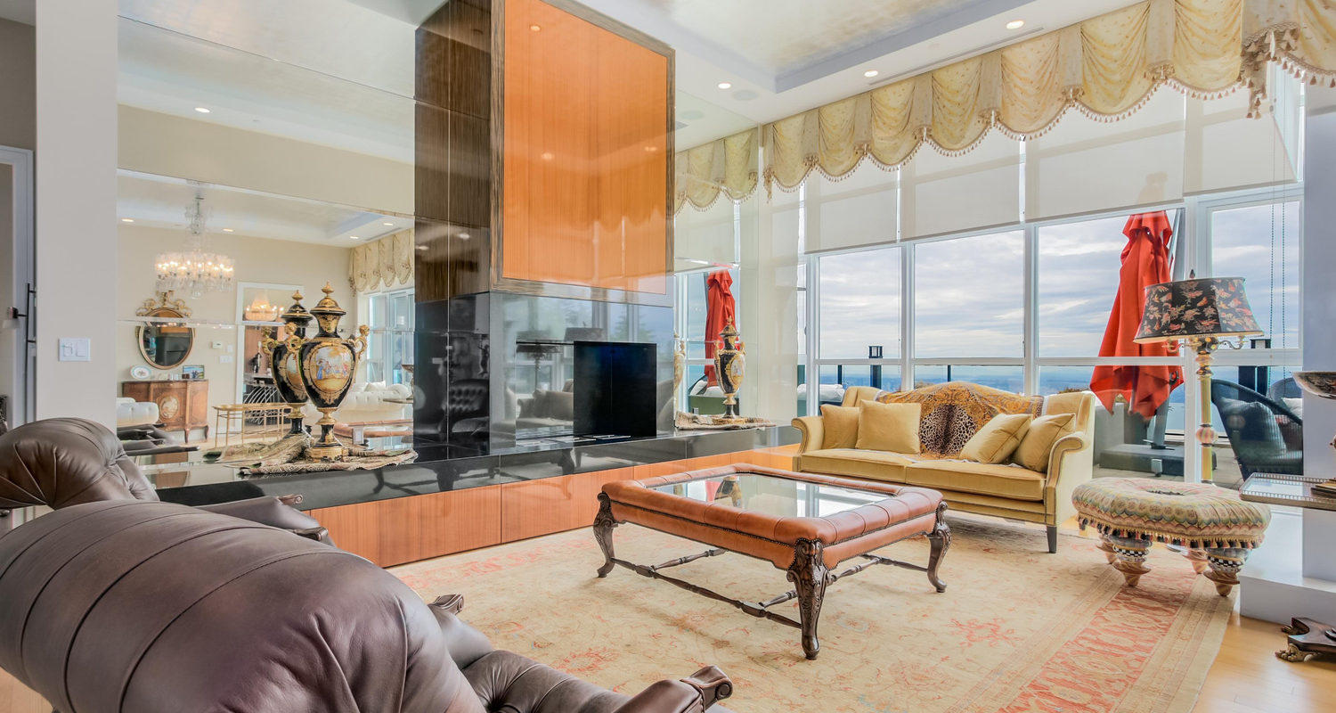 Luxurious West Vancouver Penthouse with Incredible Ocean View