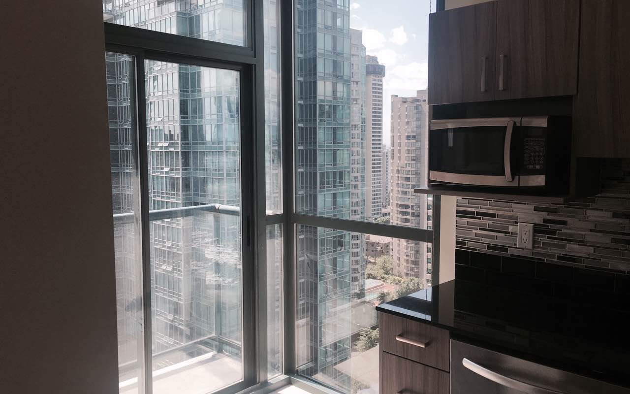 Frantastic water views 23rd floor condo in Downtown Vancouver (Coal Harbour)