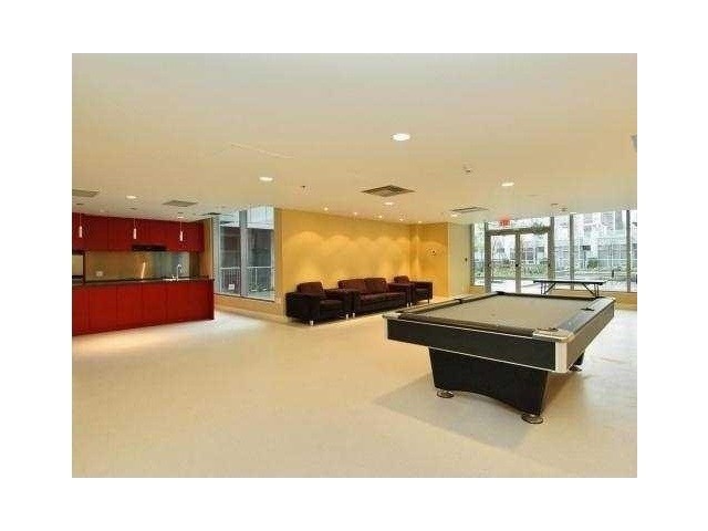 Downtown 1 Bed 1 Den Condo for Rent