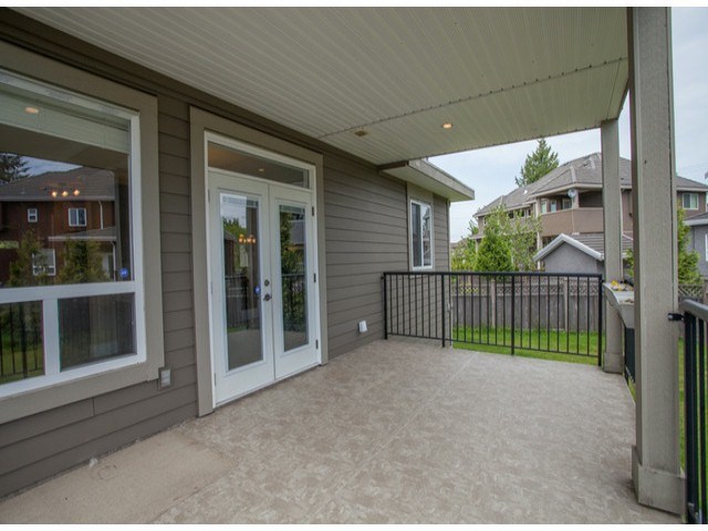 Luxurious 6bdrm Home with Large Floor Area in Fraser Heights