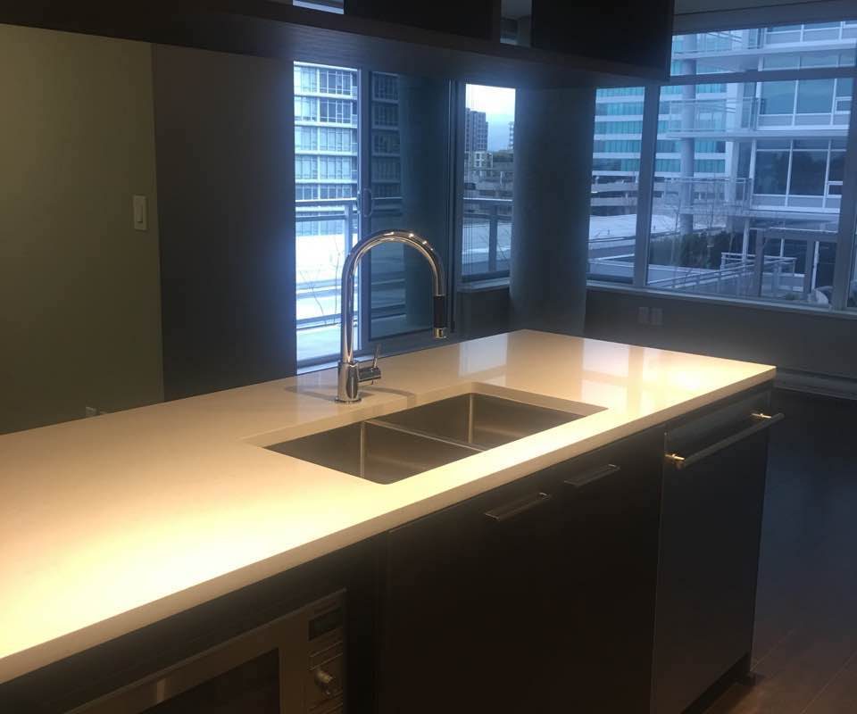 Richmond Brand New 2 bdrm+Den Luxury Condo Located on the No.3 Road