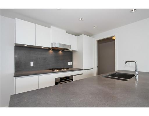 1 year New 2 bdrm 2 bath Condo For Rent in Marpole (Vancouver)