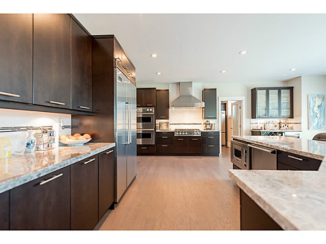 Coquitlam 622 AUSTIN AV