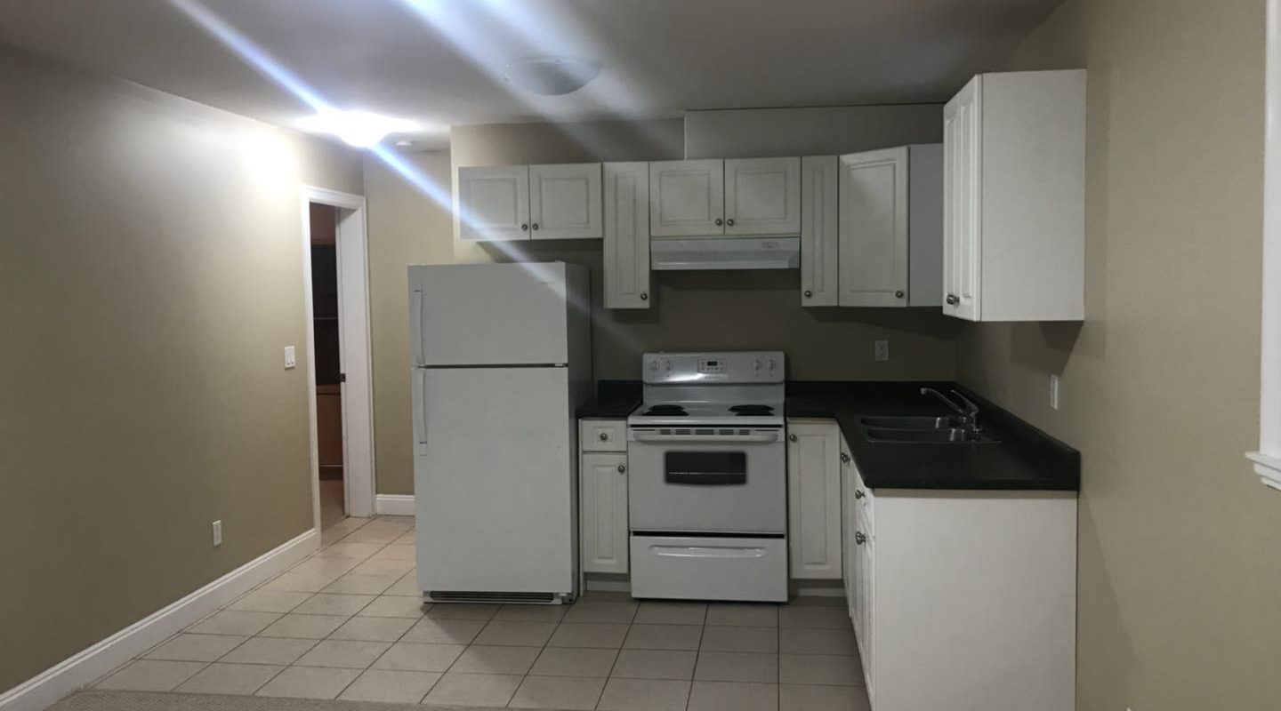 Burnaby Golden location 1bedroom suite for rent!