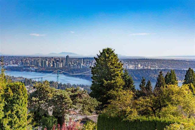 West Vancouver Fatastic City and Ocean View and View of Lions Gate!