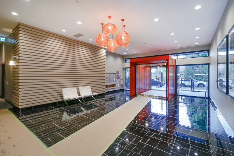 Vancouver luxurious gold concrete Brand New Condo with A/C for rent!