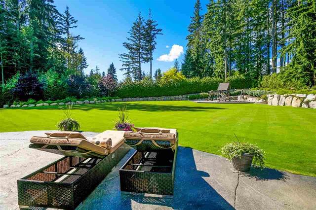 Luxury house with 5br+7ba in Port Moody for sale