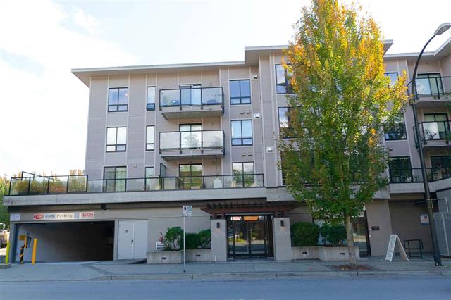 Beautiful mountain view apartment in north Vancouver by 3br+2ba