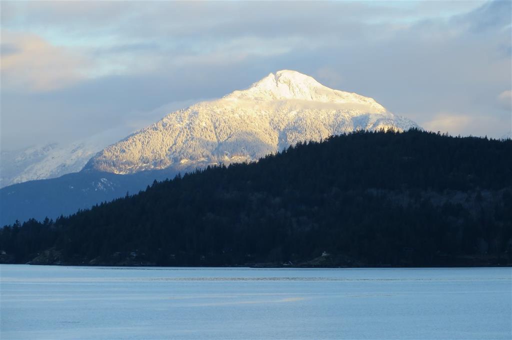 Amazing ocean view house for the whole family in West Vancouver