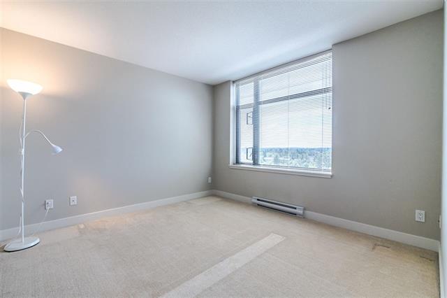 Richmond Bright corner unit with a view of Nature Park & mountains