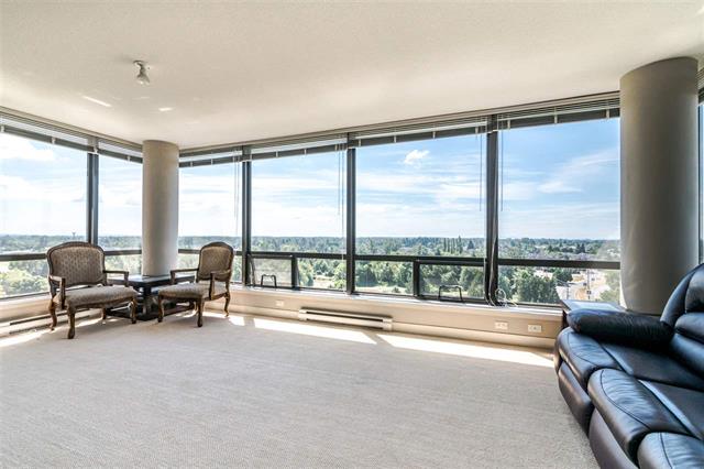 Richmond Bright corner unit with a view of Nature Park & mountains