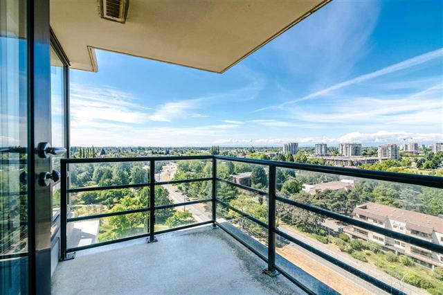 Richmond Bright corner unit with a view of Nature Park & mountains