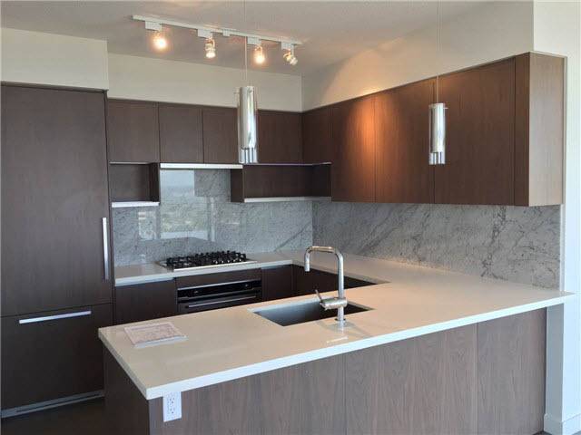 Sincere R.E. Metrotown bright & quiet Beautiful Mountain View Condo