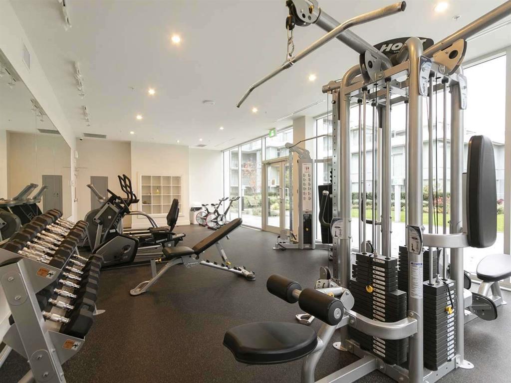 Walking distance to everywhere! 2br 2ba Condo in the heart of Richmond