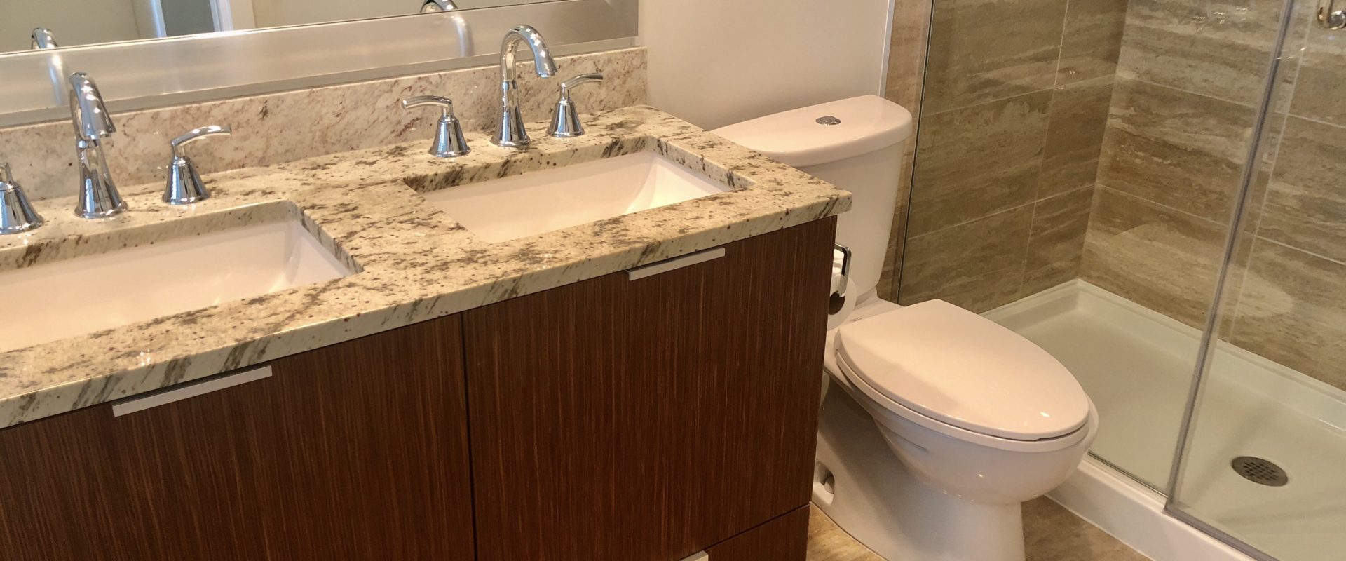 Walking distance to everywhere! 2br 2ba Condo in the heart of Richmond