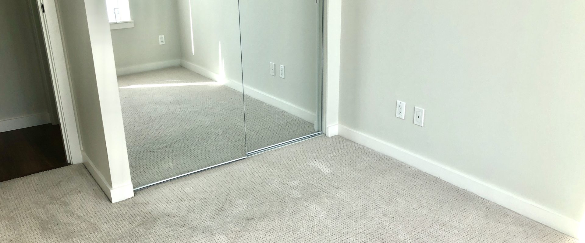 Walking distance to everywhere! 2br 2ba Condo in the heart of Richmond