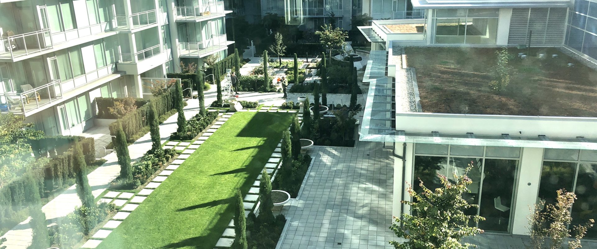 Walking distance to everywhere! 2br 2ba Condo in the heart of Richmond