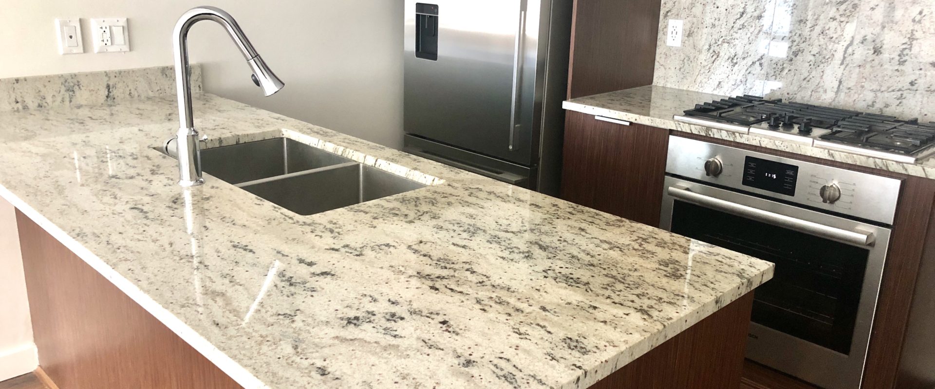 Walking distance to everywhere! 2br 2ba Condo in the heart of Richmond