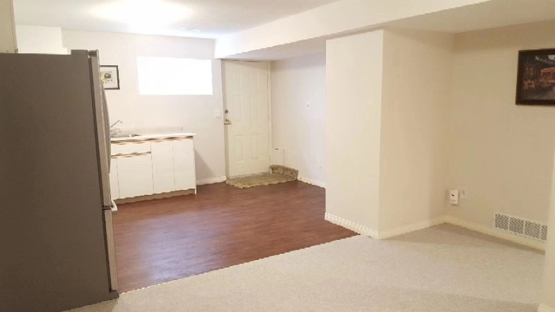 Coquitlam Lovely Large 2br 1ba basement For Rent!