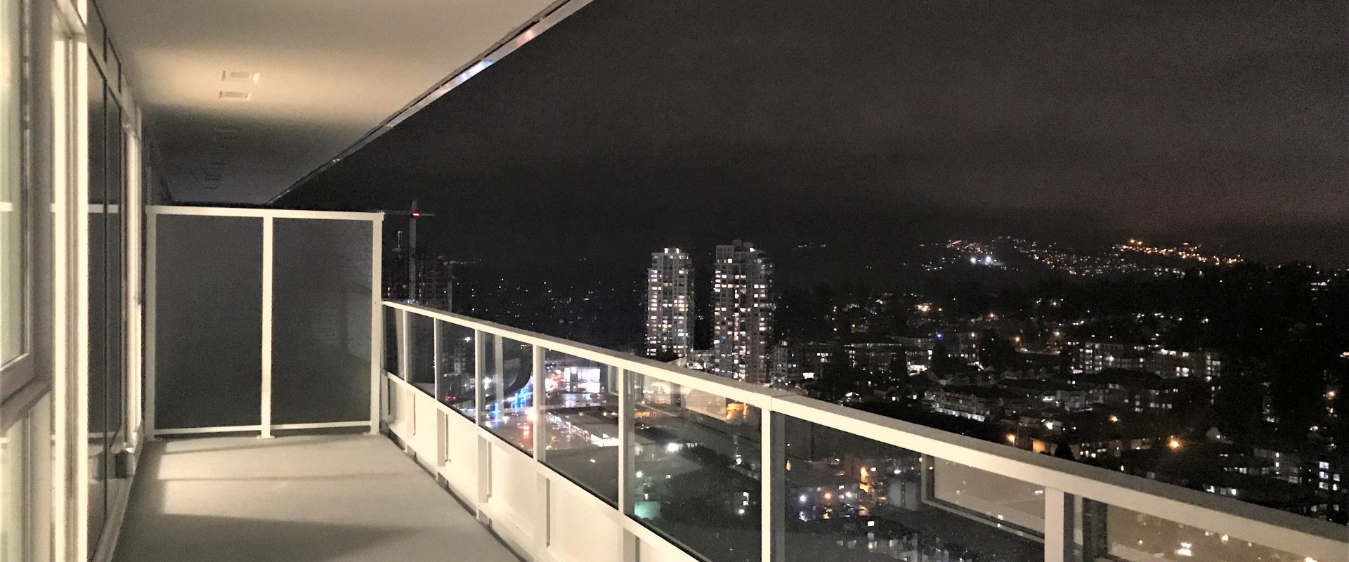 Newly finished Lougheed Heights SE facing corner unit, city views