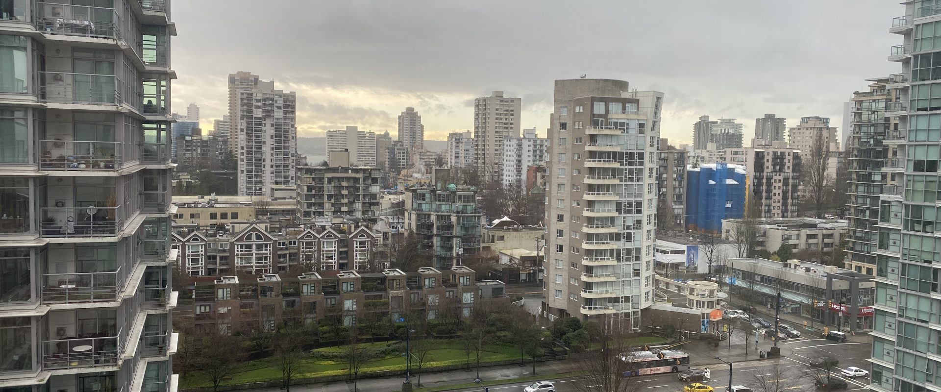 Coal Harbour Waterfront extra large 3 bedroom condo